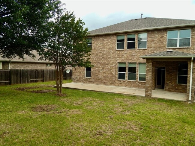 Building Photo - 1110 Willowbrook Dr