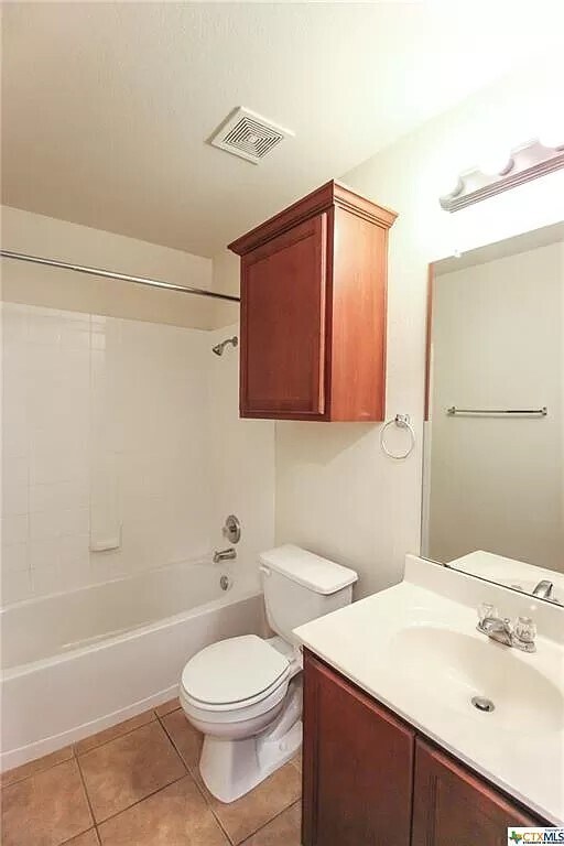 Building Photo - 1023 Sugar Brook Dr