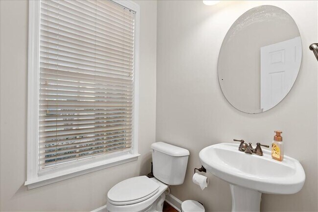 Building Photo - 4740 Shiloh Crossing Way