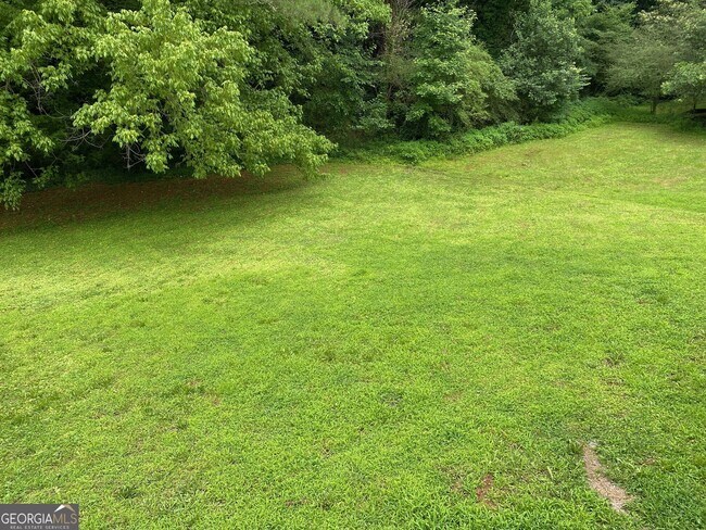 Building Photo - 2107 Garden Cir