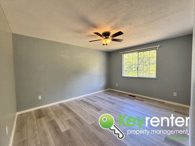 Building Photo - Remodeled 3-Bedroom Home in Steilacoom wit...