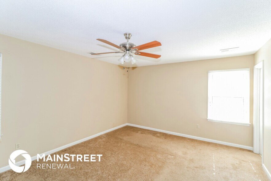 Building Photo - 7961 Elm Leaf Dr