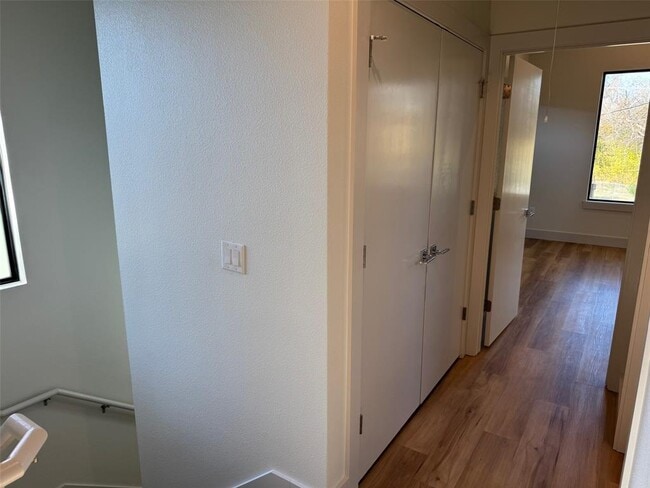 Building Photo - 1133 Walton Ln