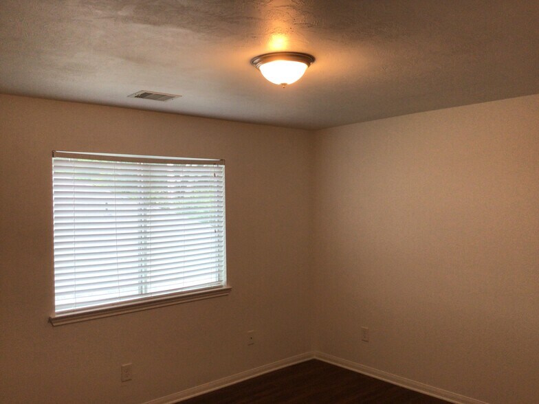 Building Photo - 21530 N Werrington Way