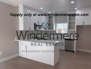 Building Photo - 5453br