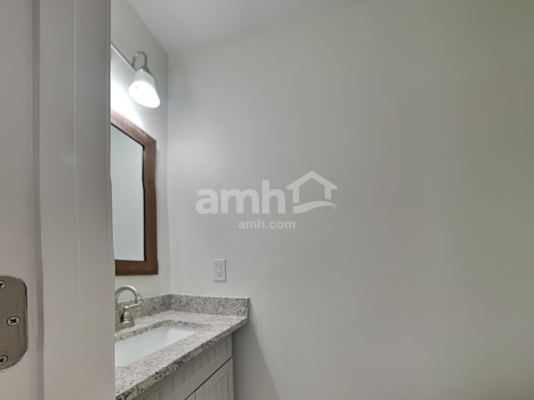 Building Photo - 2819 Coachlight Ln