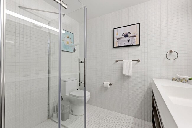 Building Photo - 12607 Larchmere Blvd