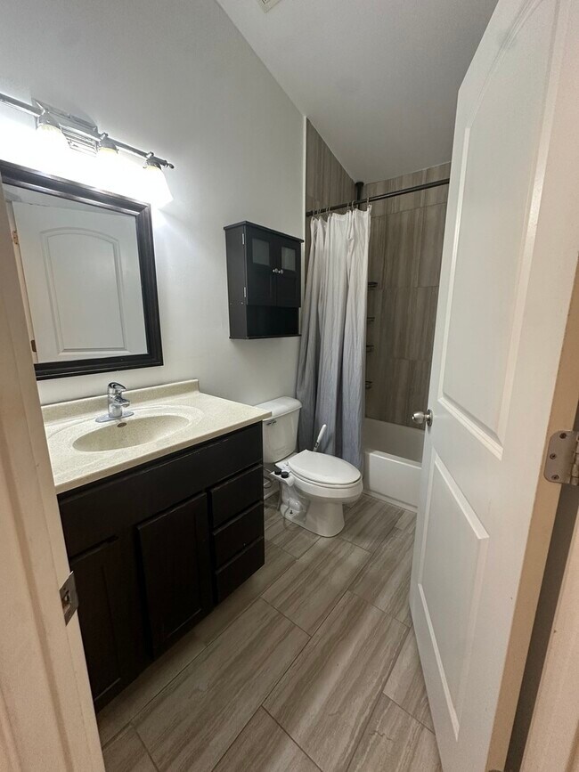 Building Photo - 17437 Teton Ct