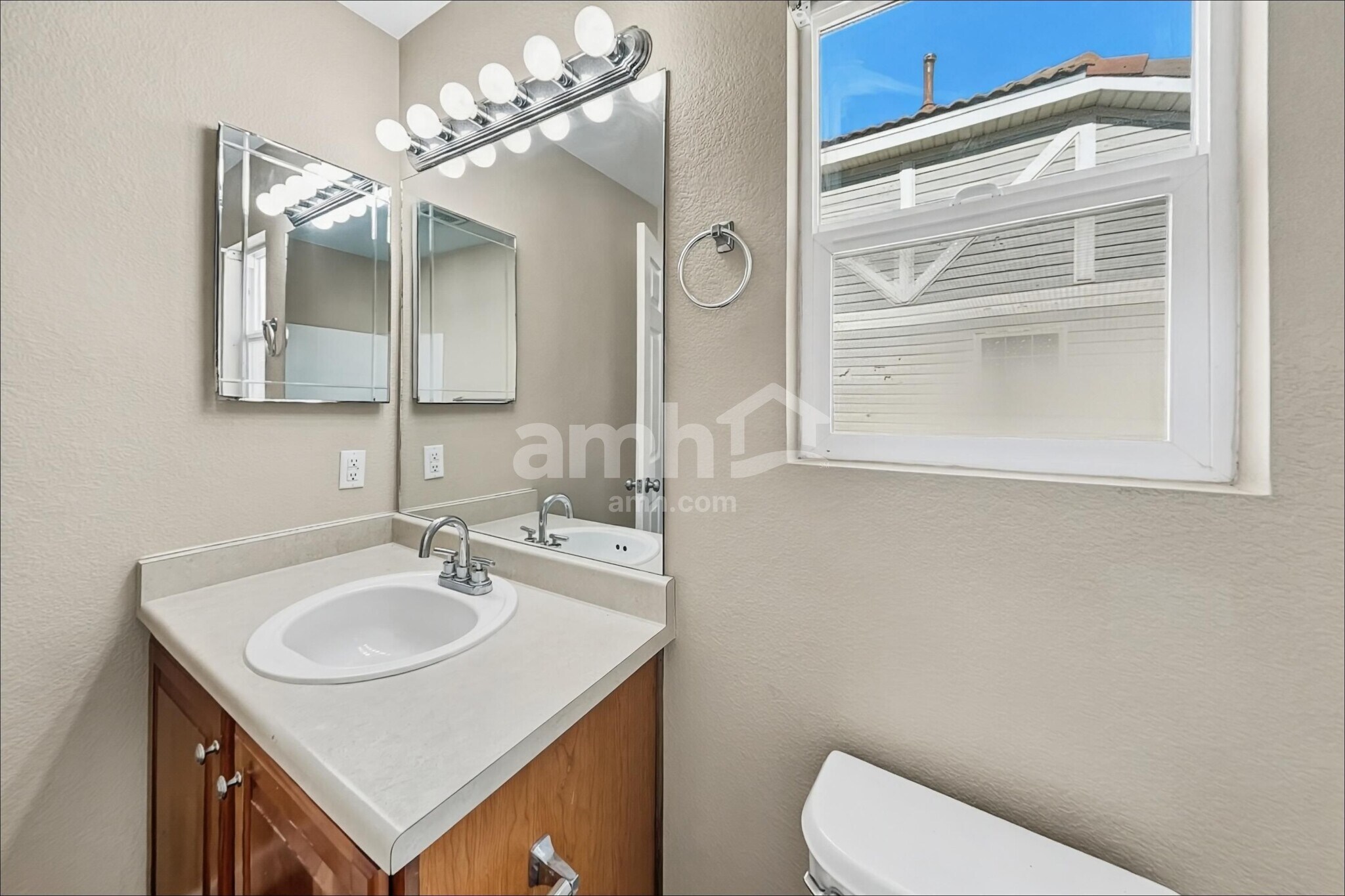 Building Photo - 19578 Randolph Pl