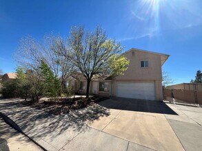 Building Photo - ***RV PARKING***
Wonderful 3 bed 3 bath home in Saint George. Private covered balcony with wonder...