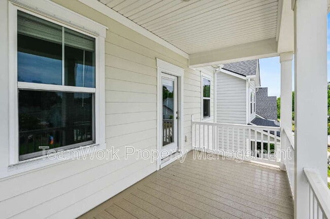 Building Photo - 165 Rowans Creek Dr