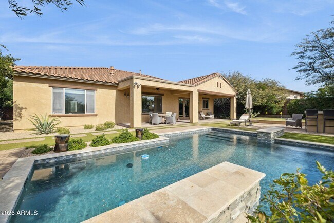 Building Photo - 5907 E Calle de Las Estrellas Rd