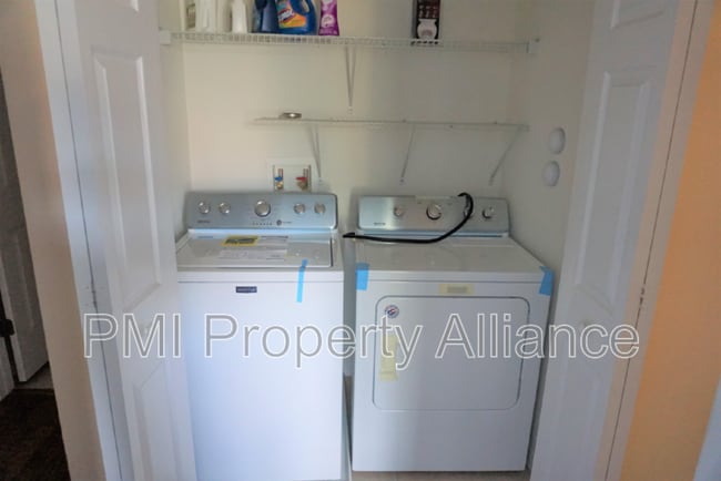 Building Photo - 7501 Bliss Way