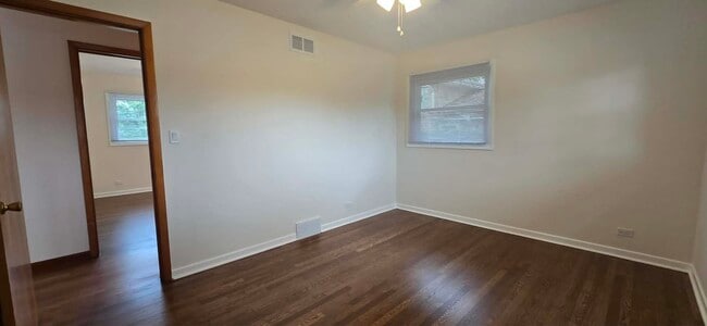 Building Photo - 8607 N Osceola Ave