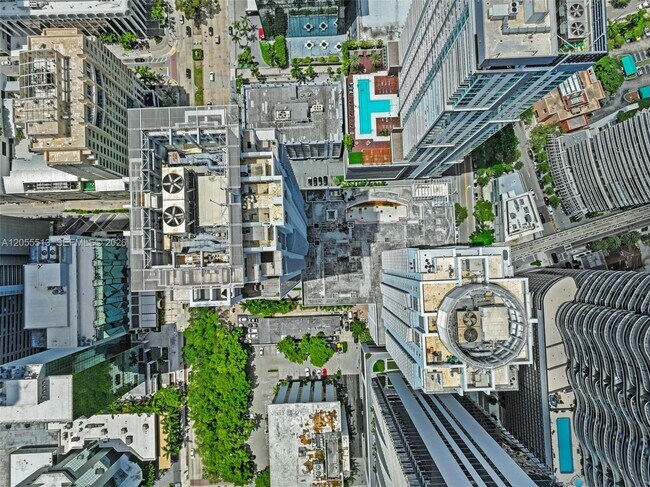 Building Photo - 1050 Brickell Ave