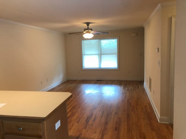 Building Photo - PRE-LEASING FOR AUGUST 6 2026!