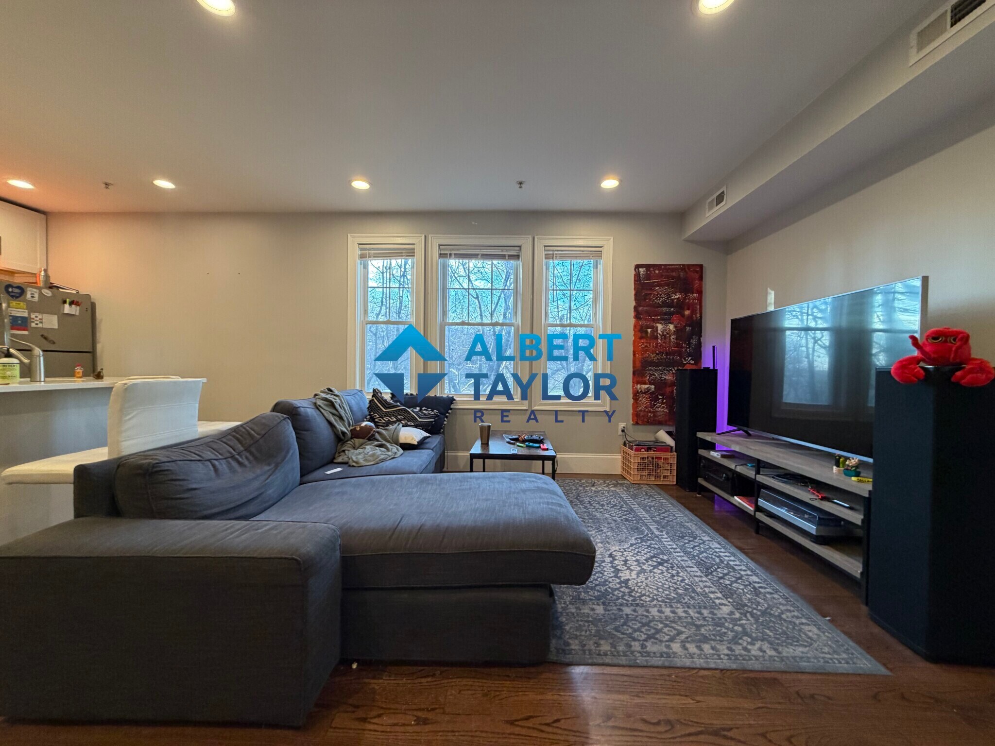 Building Photo - 275 Parker Hill Ave