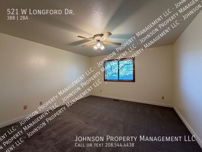 Building Photo - 521 Longford Dr