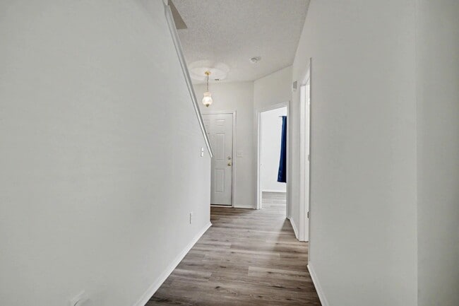 Building Photo - 113 Olde Towne Way