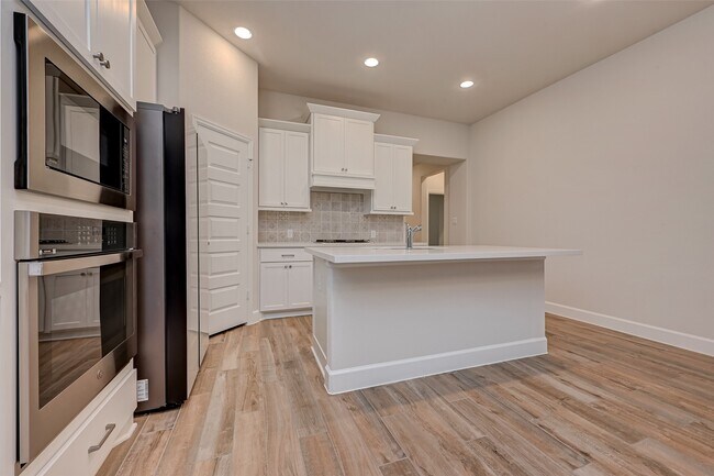 Building Photo - 308 Mullins Ct