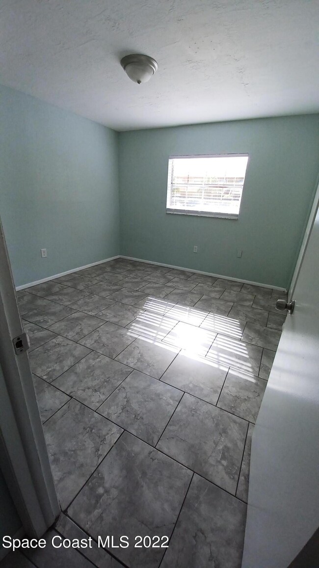 Building Photo - 181 Ulster Ln