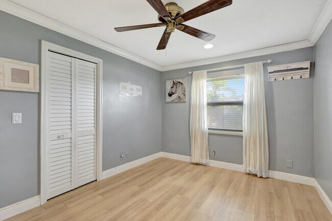 Building Photo - 11721 Inverness Cir
