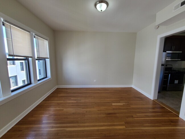 Building Photo - 4206 N Pulaski Rd