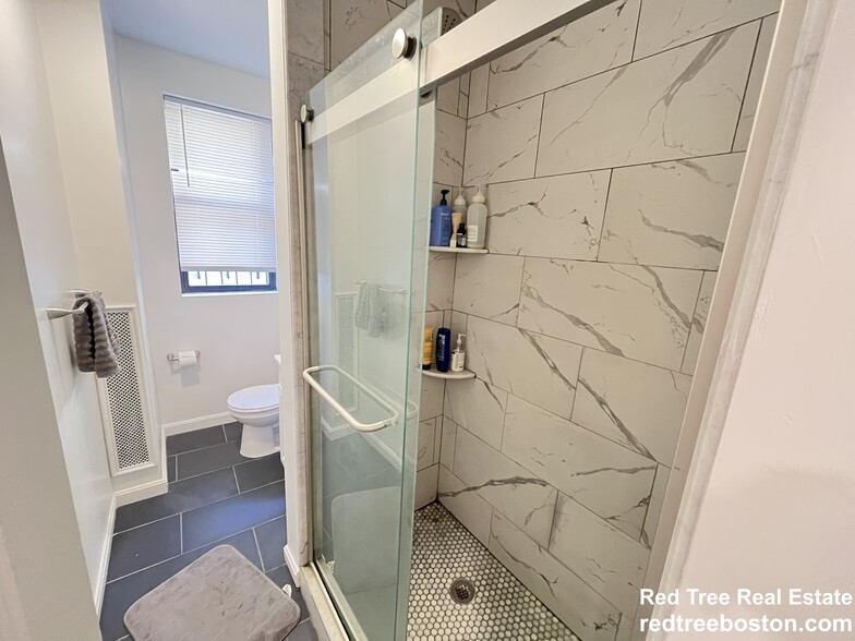 19 #20 - 1 Peterborough St