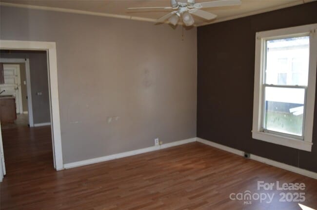 Building Photo - 208 Wilson St