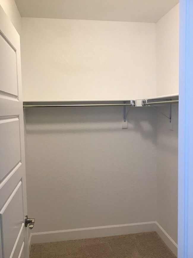 Building Photo - Beautiful home for rent between Parker and...