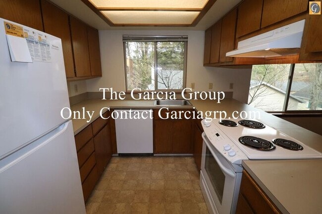 Building Photo - 5902 SW Karla Ct