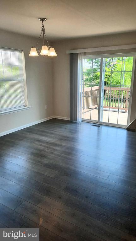 Building Photo - 829 Admiral's Quay Dr