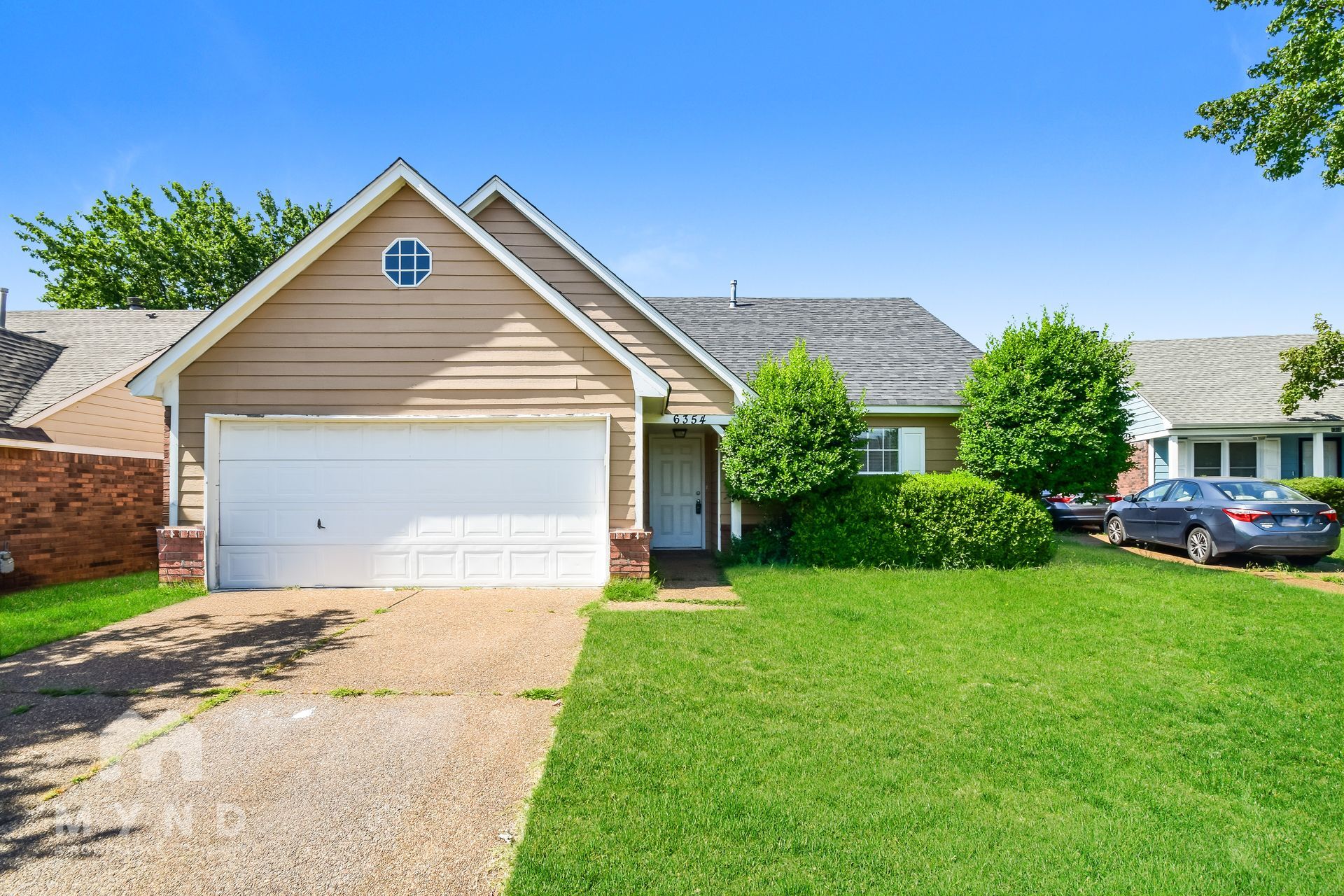 Building Photo - 6354 Amanda Oaks Cir N