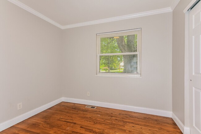 Building Photo - Inviting 3-Bedroom Home in St. Louis, MO