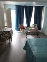 Building Photo - 7 45th St