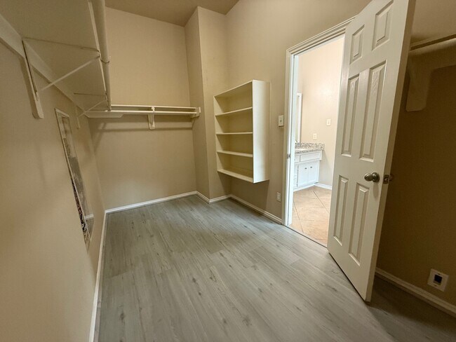 Building Photo - 4507 Indian Gardens Way