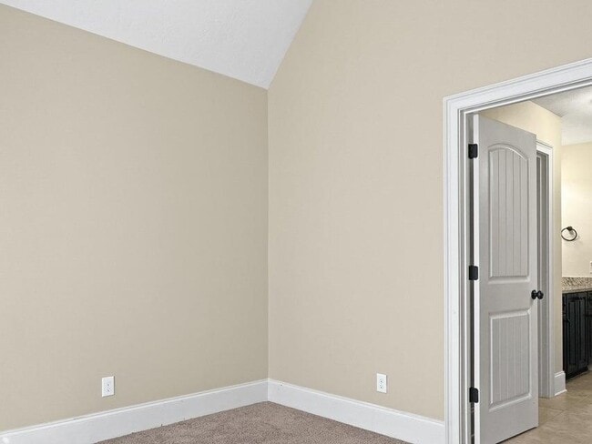 Building Photo - 8614 Crenshaw Dr
