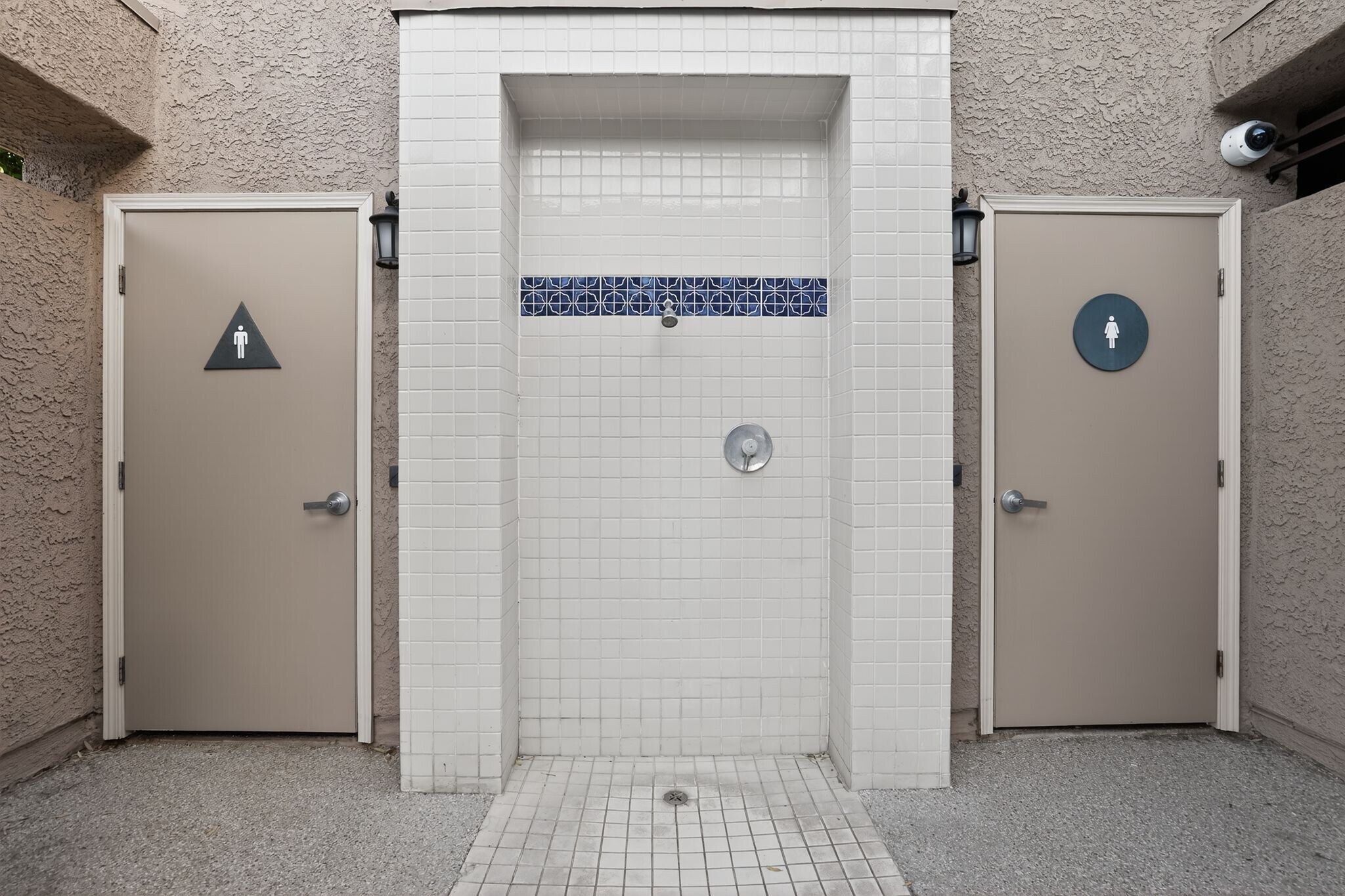 Building Photo - 2381 Archwood Ln