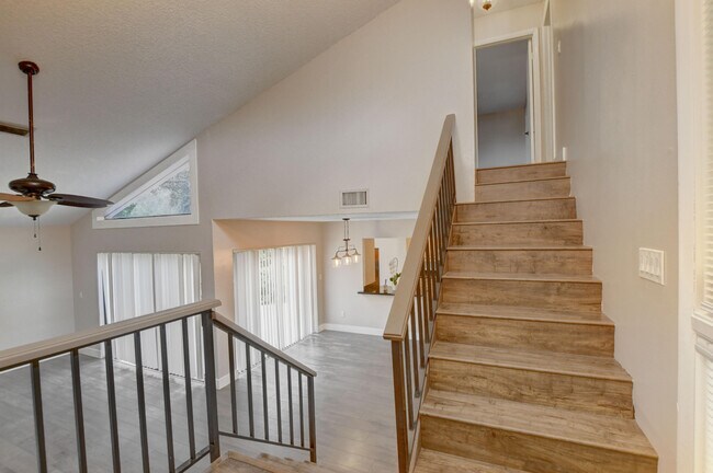 Building Photo - 6165 Belleza Ln