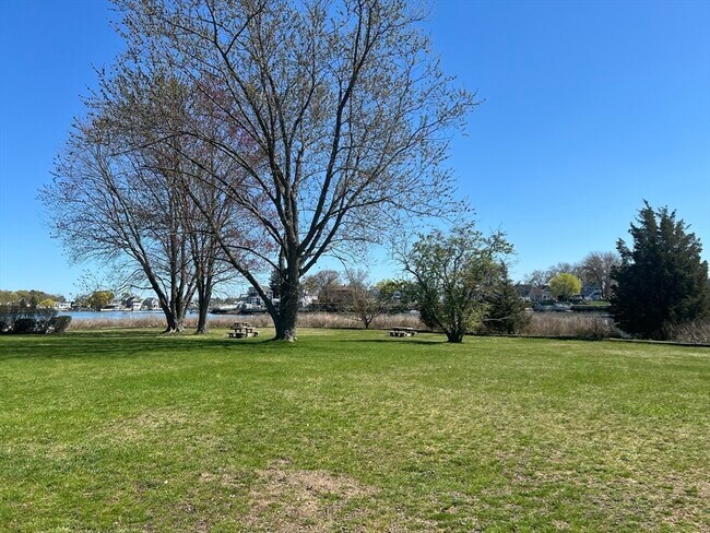 Building Photo - 2 McDewell Ave