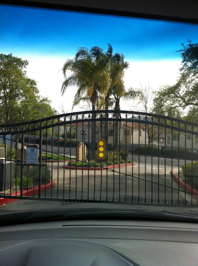 Building Photo - 745 Watson Canyon Ct