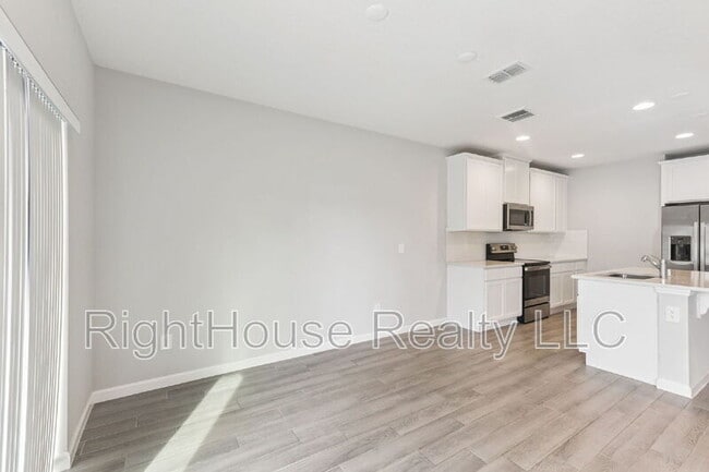 Building Photo - 212 Beautyberry Ln