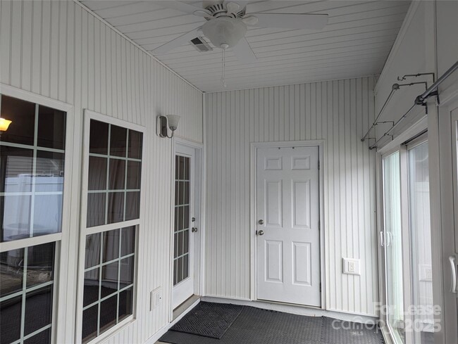 Building Photo - 13918 Cypress Woods Dr