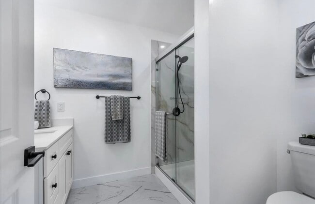 Building Photo - locridge