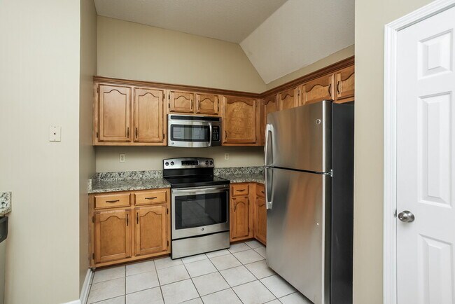 Building Photo - 8207 Cross Point Dr