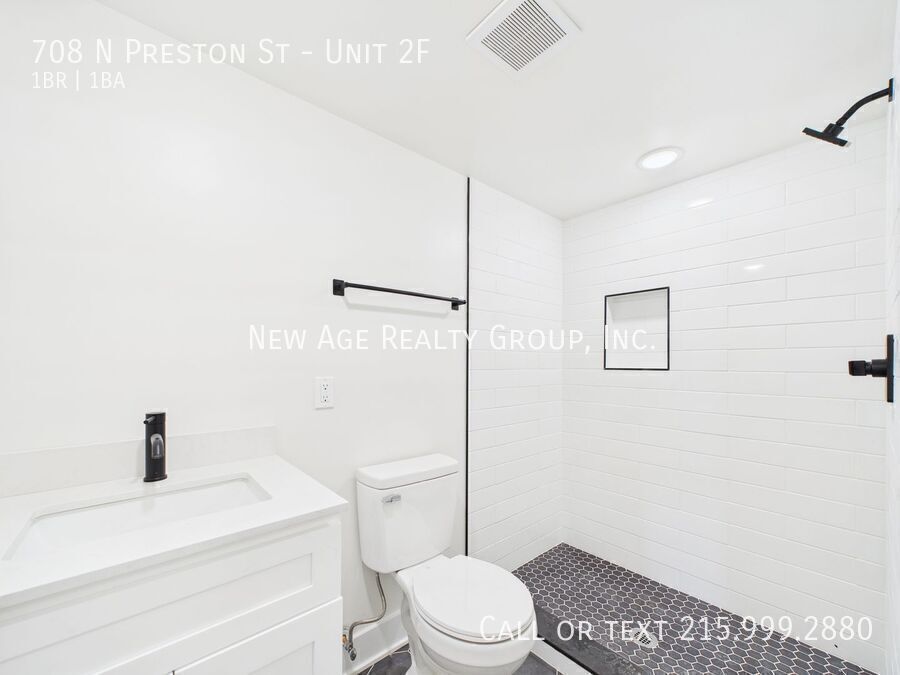 Building Photo - 708 N Preston St