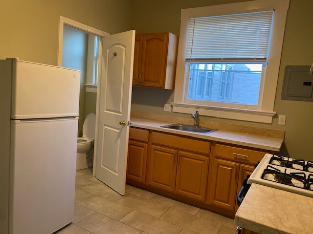 Building Photo - 1632 Mason St