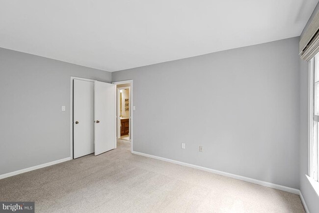 Building Photo - 5308 Hexagon Pl