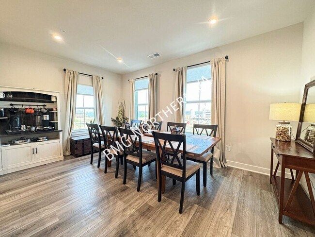 Building Photo - 1636 Kirkman St