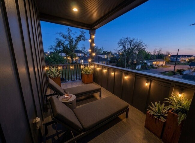 Building Photo - 505 E 40th St